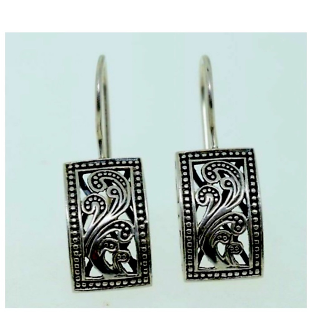 Silpada paisley filigree scroll earrings